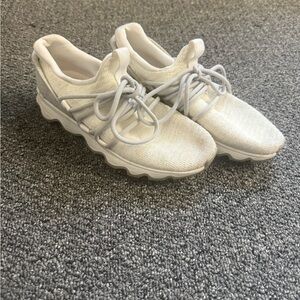 Sorel Women's kinetic White Sneakers
